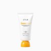 Zero-Cast Moisturizing Finish Sunscreen SPF50